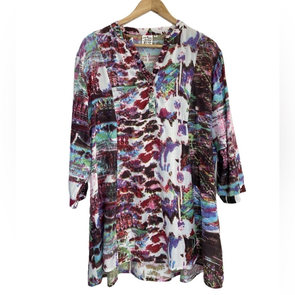 Parsley & Sage 3/4 sleeve colorful abstract pattern tunic top